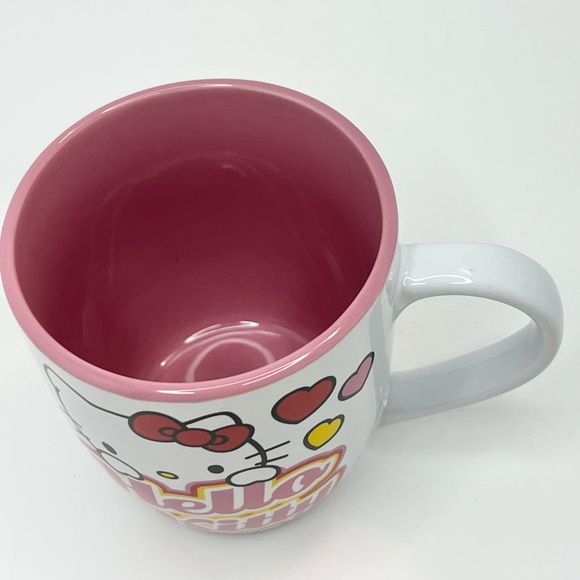 Hello Kitty Mug With Hearts 💕 - Picture 5 of 6